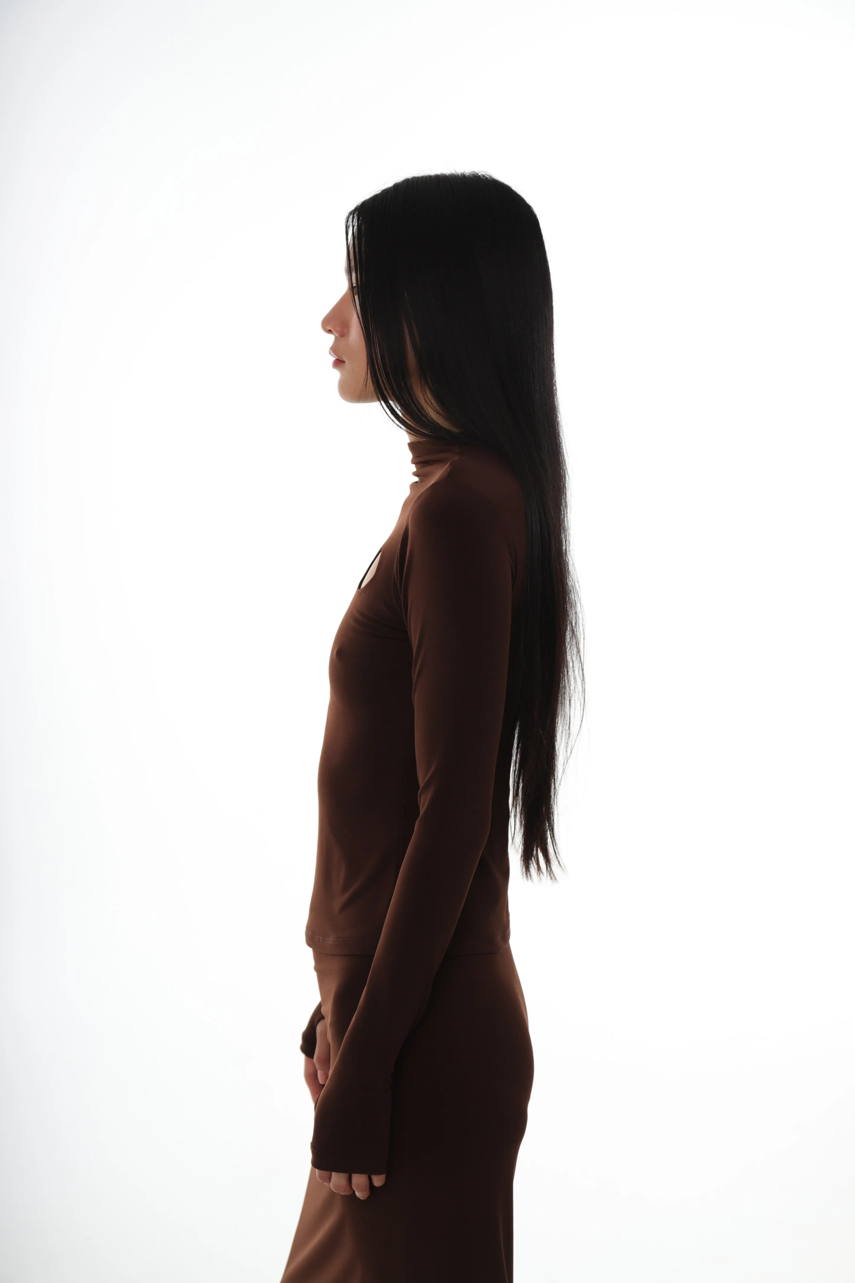 BELLA TOP IN DARK BROWN