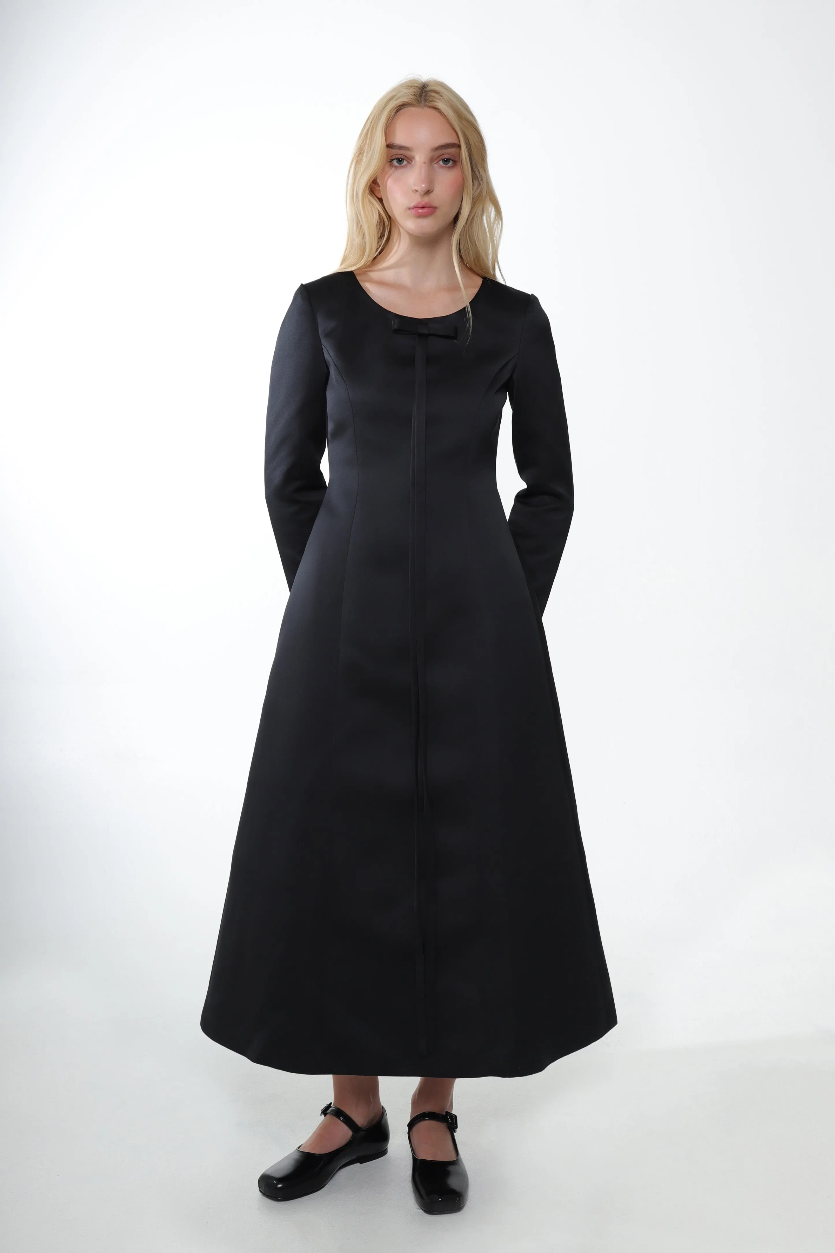 TOSHI DRESS IN BLACK