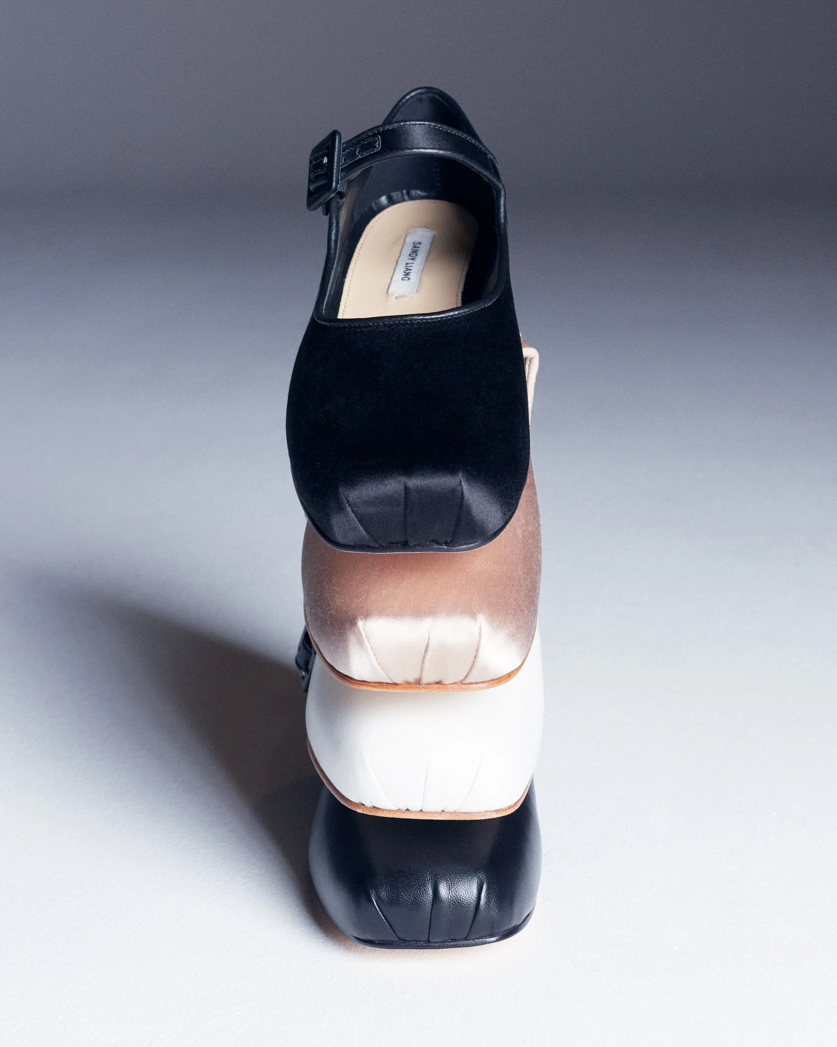 MARY JANE POINTE IN BLACK SATIN