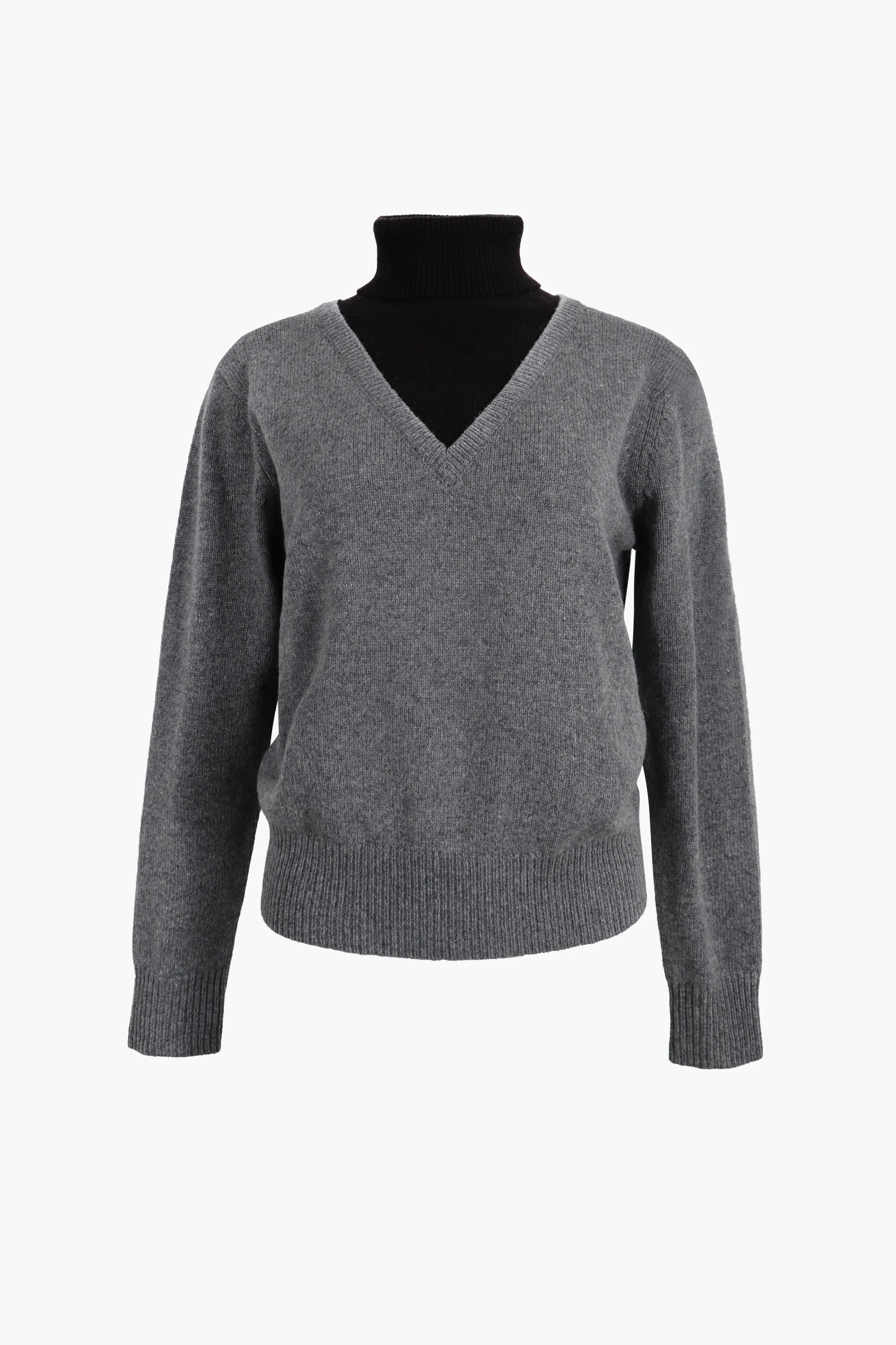 BAMBOO SWEATER IN CHARCOAL