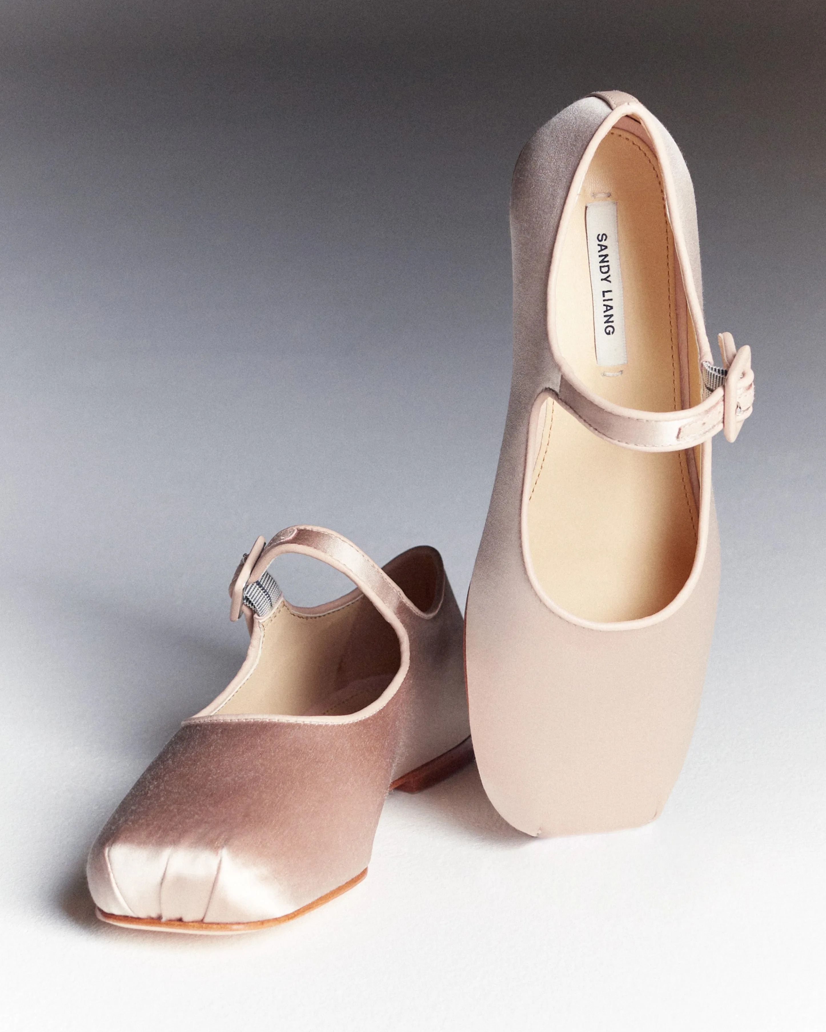 MARY JANE POINTE IN BALLET SATIN