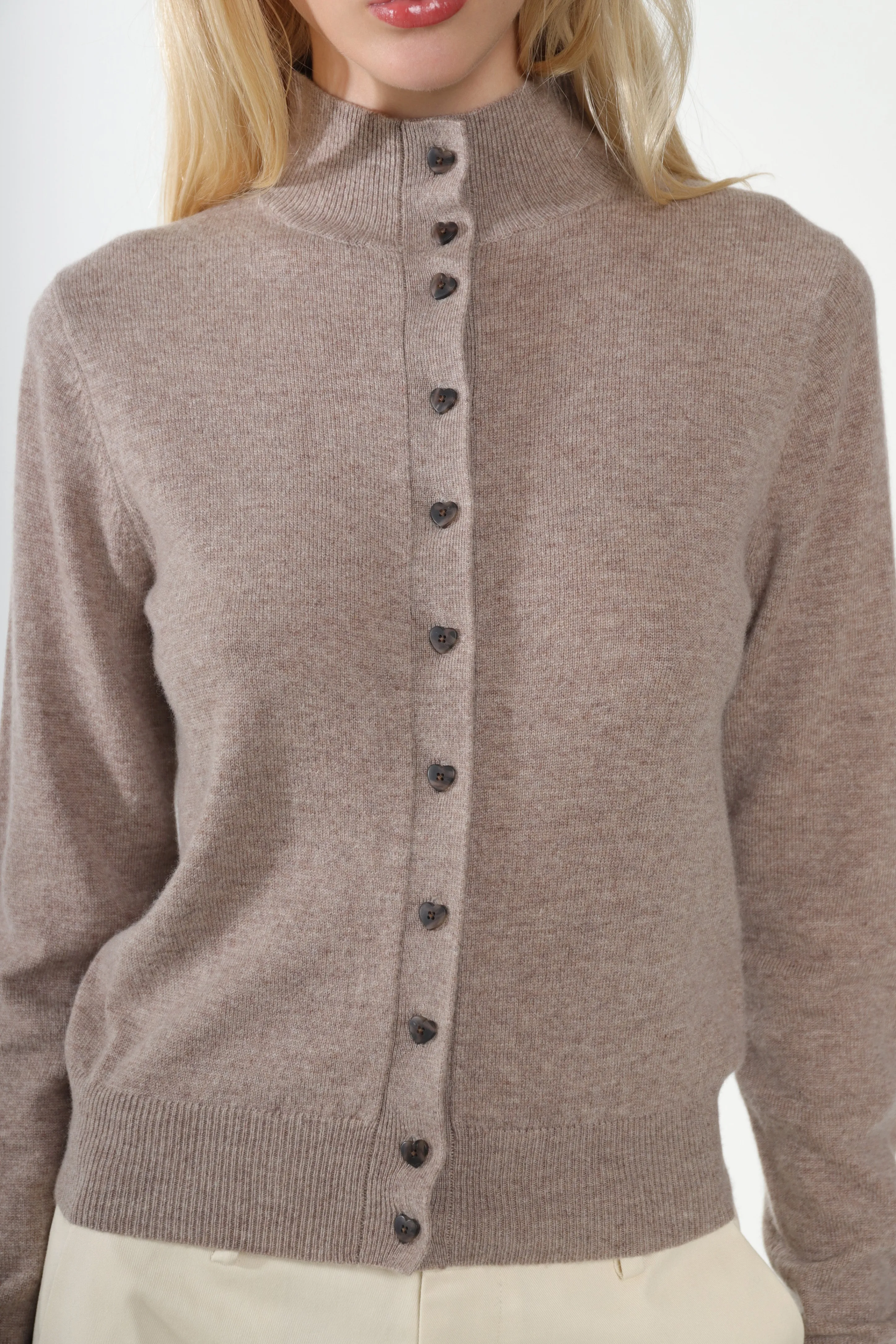 BOUIE CARDIGAN IN TAUPE