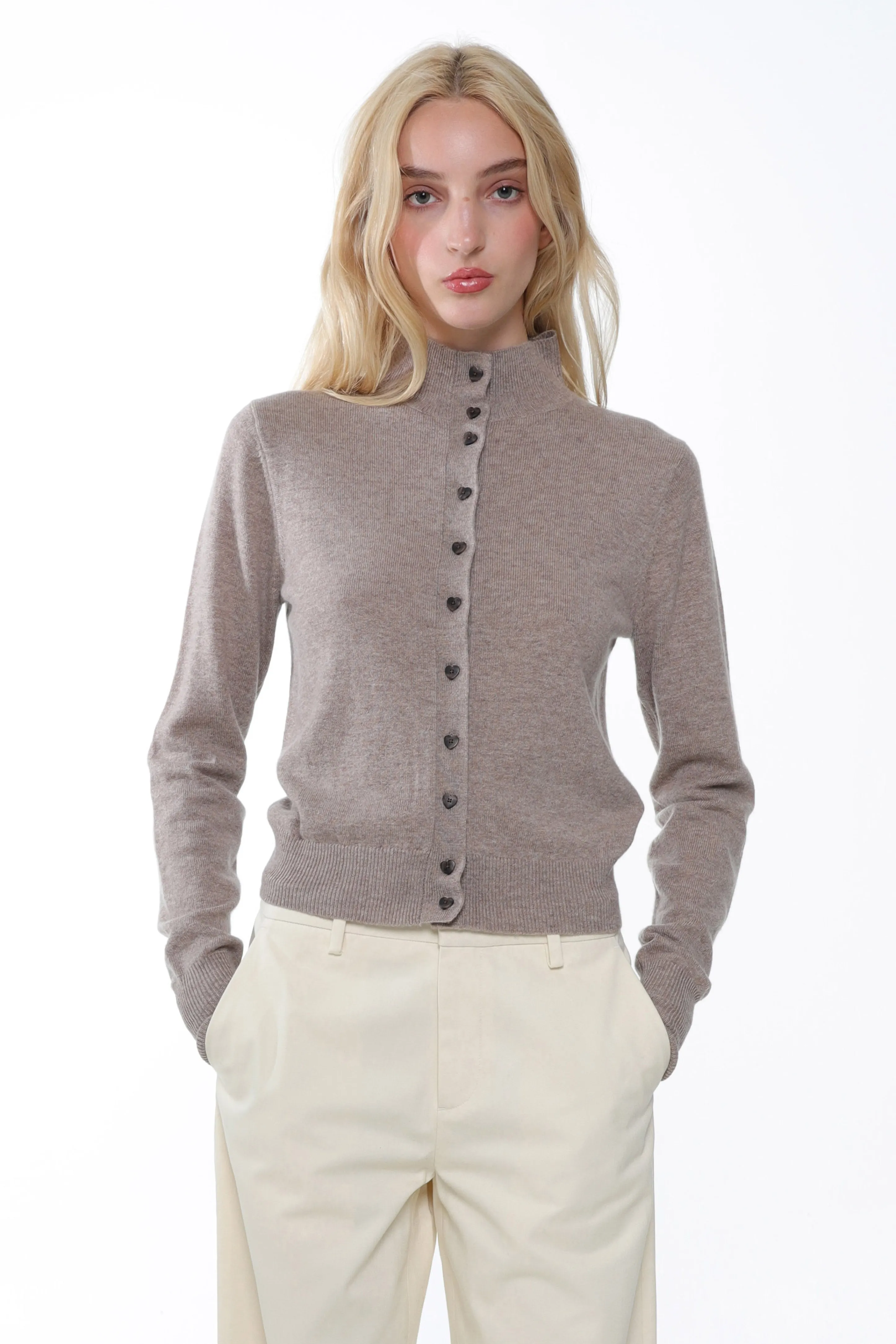 BOUIE CARDIGAN IN TAUPE